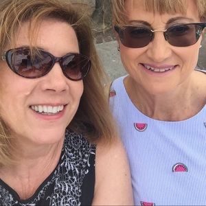 Meet your Posher, Denise